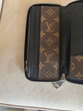 Louis Vuitton Macassar Vertical Monogram
